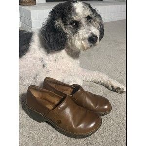 Born BOC leather clogs size 8 1/2 Women Leather